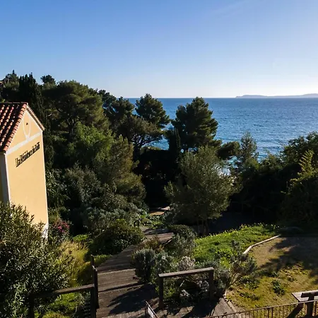 In Saint-tropez With Access *