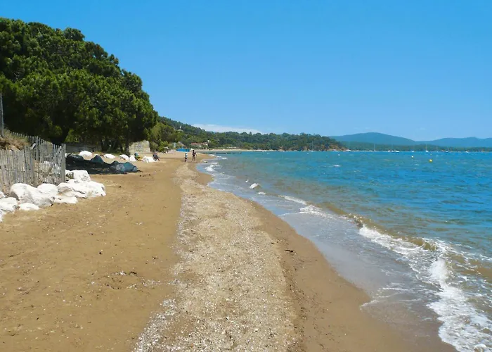 In Saint-tropez With Access Rayol-Canadel-sur-Mer