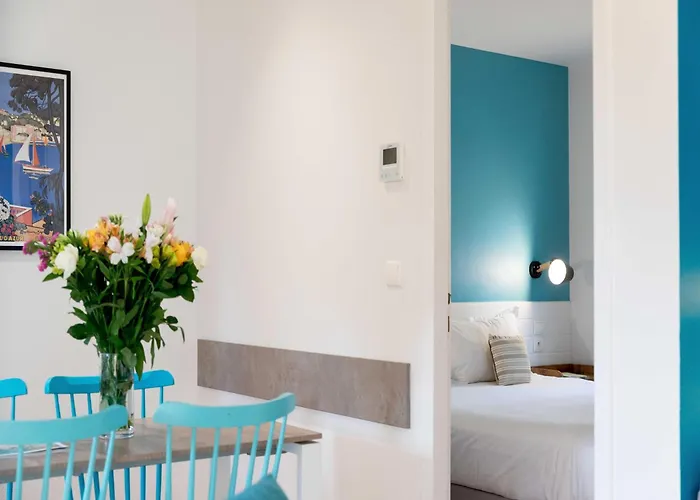 In Saint-tropez With Access Le Rayol-Canadel-sur-Mer